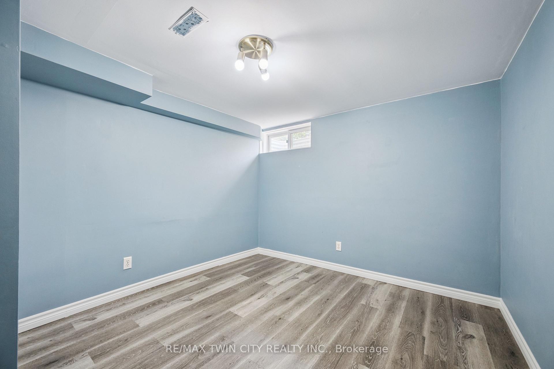 Photo 31 of 136 St Jerome Crescent, Kitchener — HOMEH