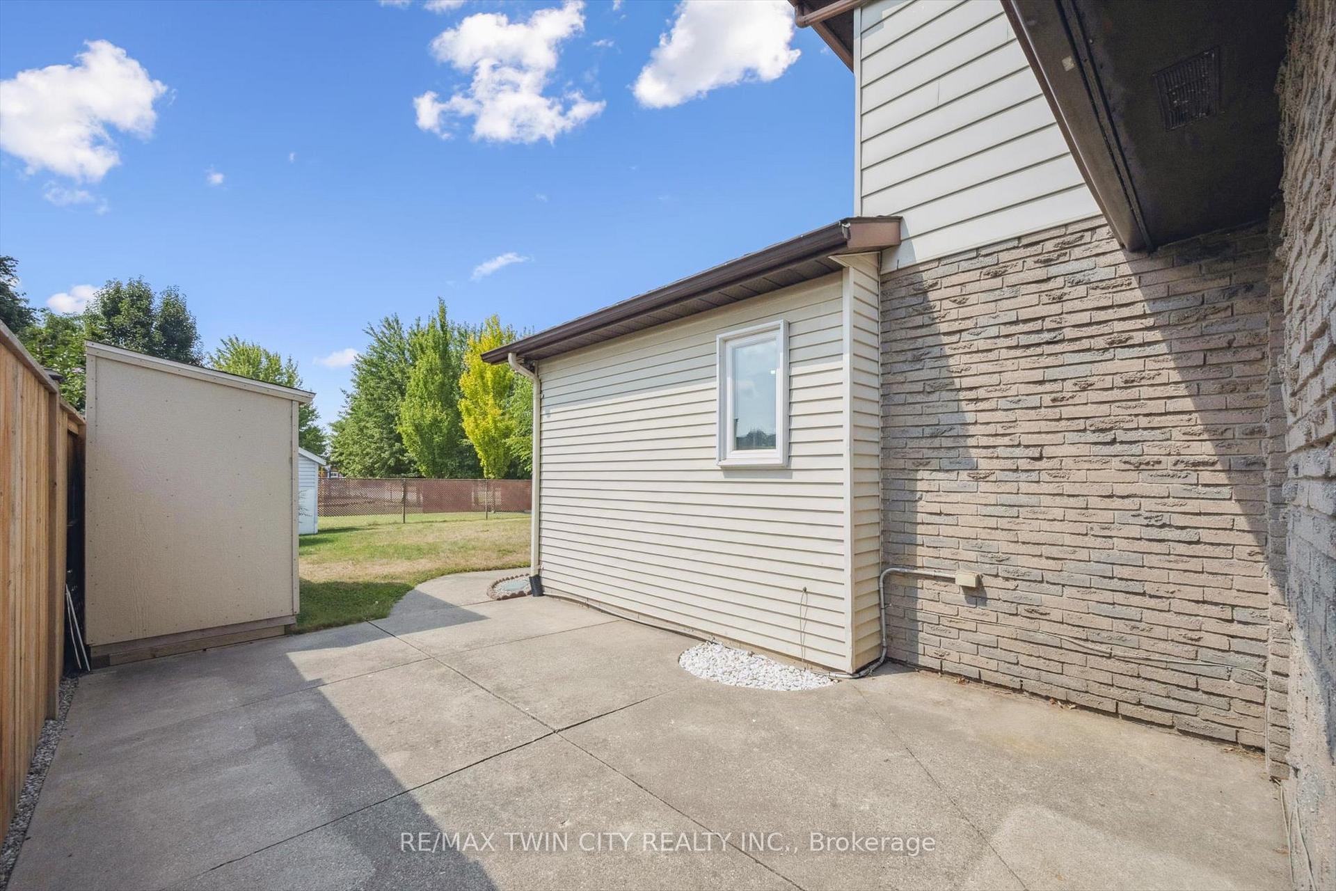 Photo 35 of 136 St Jerome Crescent, Kitchener — HOMEH