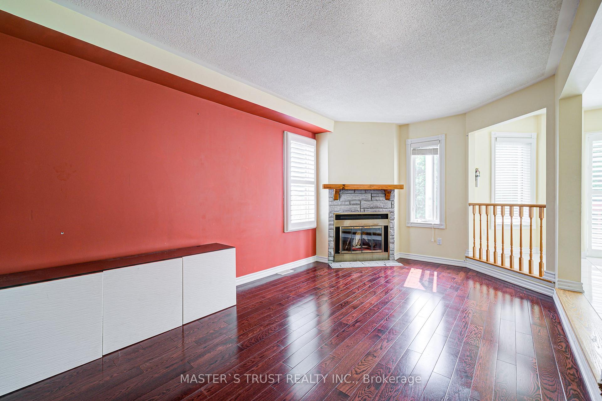 Photo 15 of 24 Queensgate Court, Markham, Unionville — HOMEH