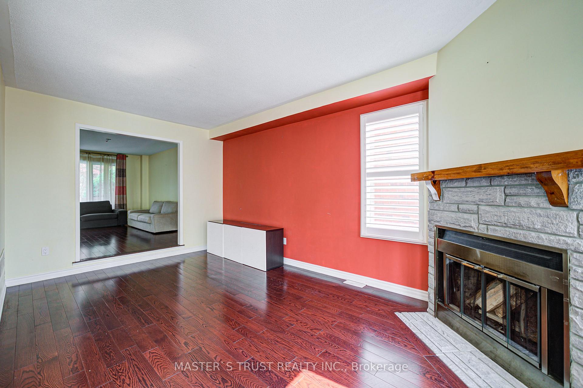 Photo 16 of 24 Queensgate Court, Markham, Unionville — HOMEH