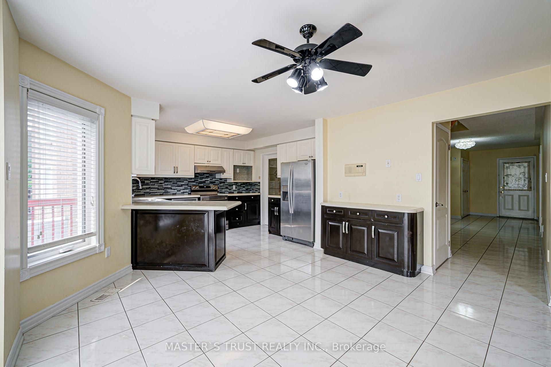 Photo 19 of 24 Queensgate Court, Markham, Unionville — HOMEH