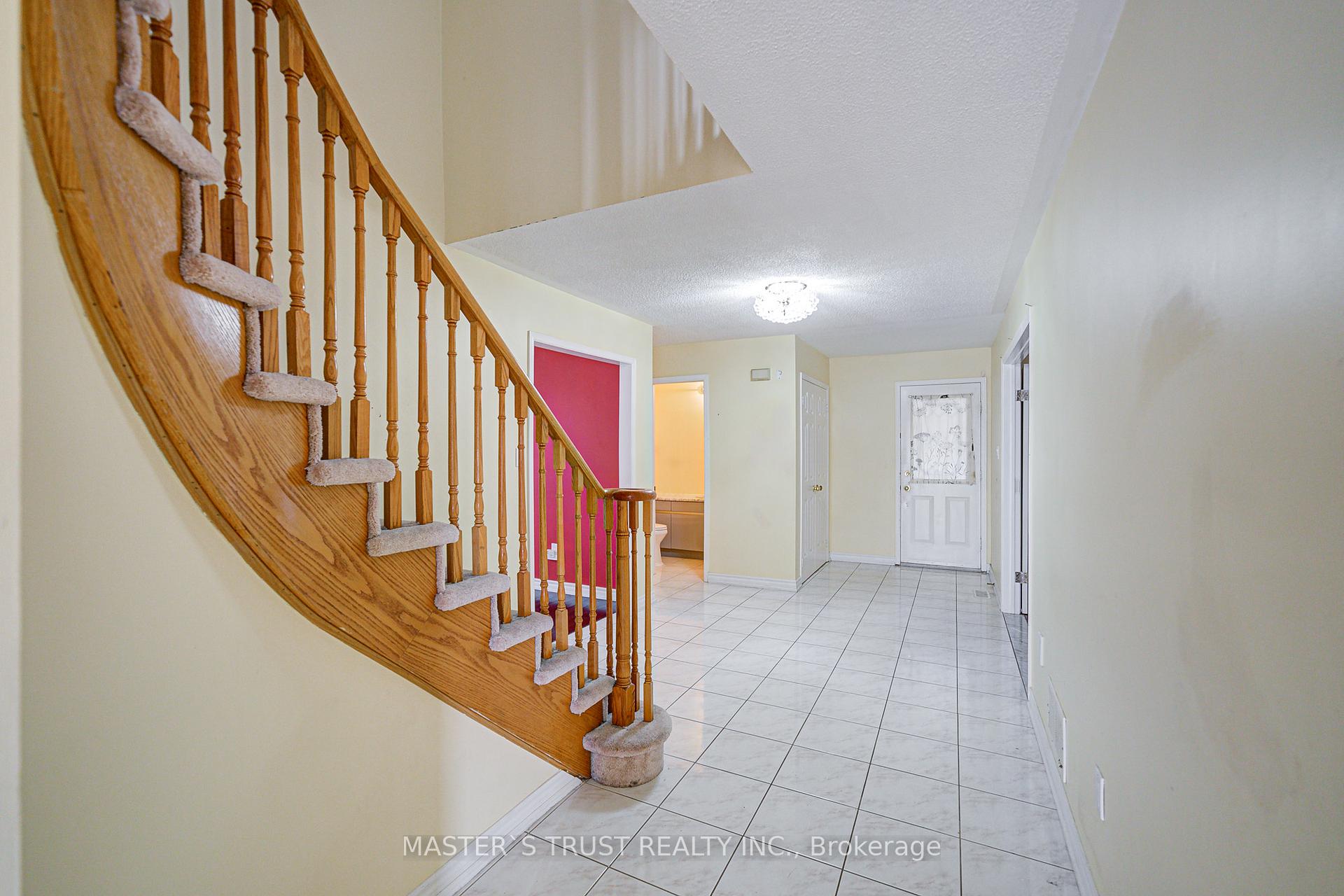 Photo 23 of 24 Queensgate Court, Markham, Unionville — HOMEH