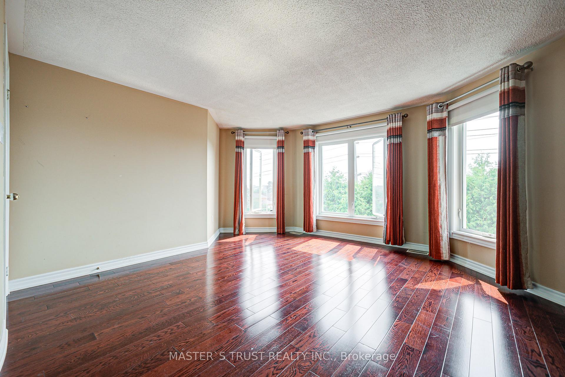 Photo 26 of 24 Queensgate Court, Markham, Unionville — HOMEH