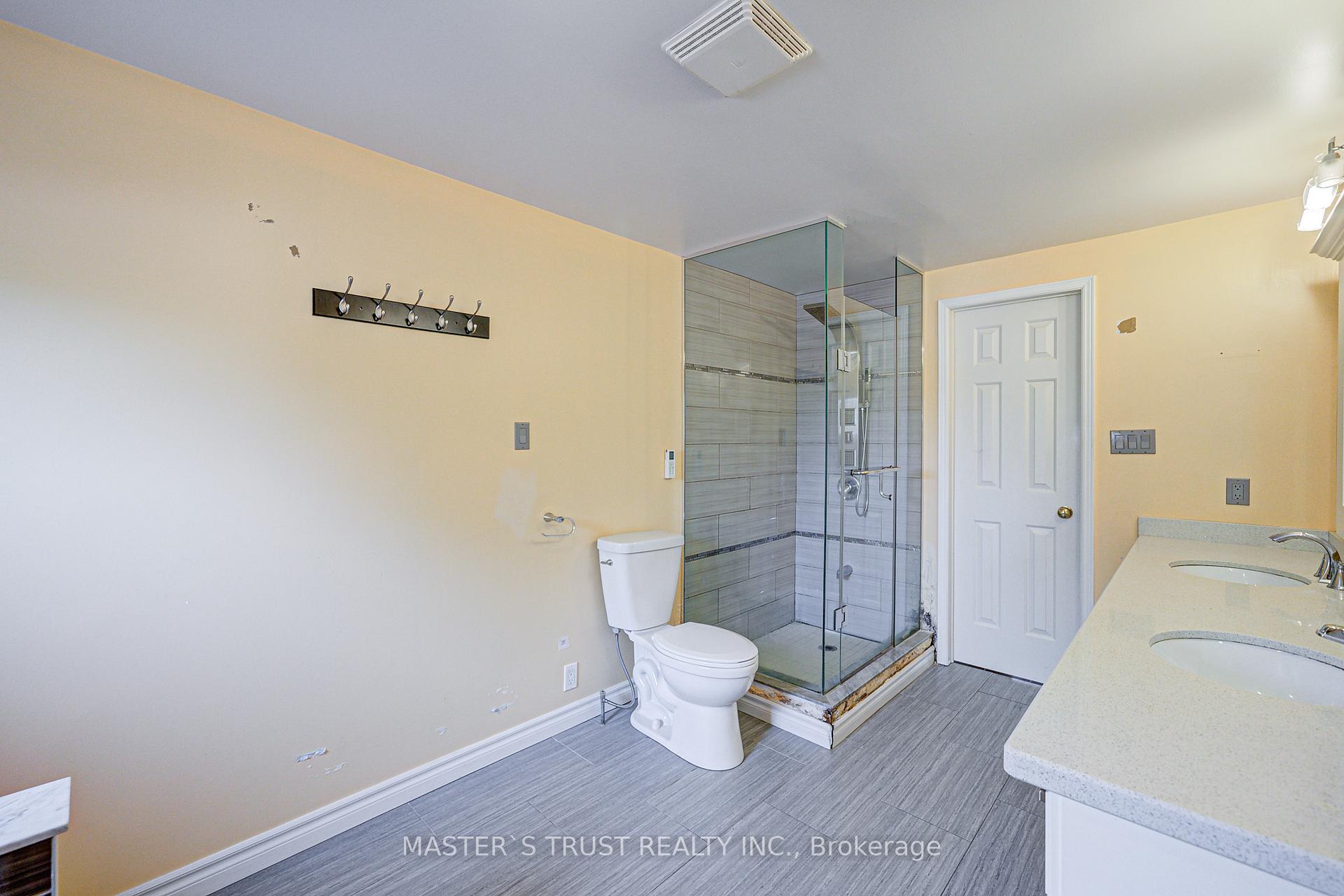 Photo 31 of 24 Queensgate Court, Markham, Unionville — HOMEH