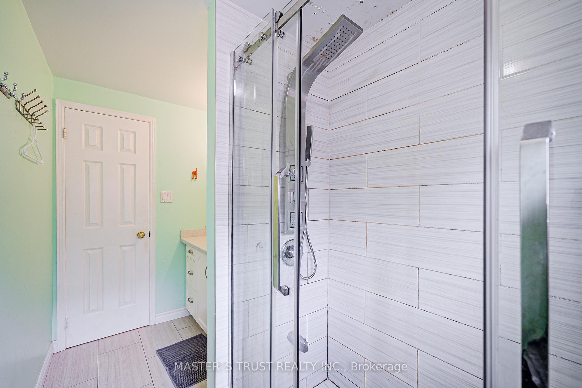 Photo 36 of 24 Queensgate Court, Markham, Unionville — HOMEH