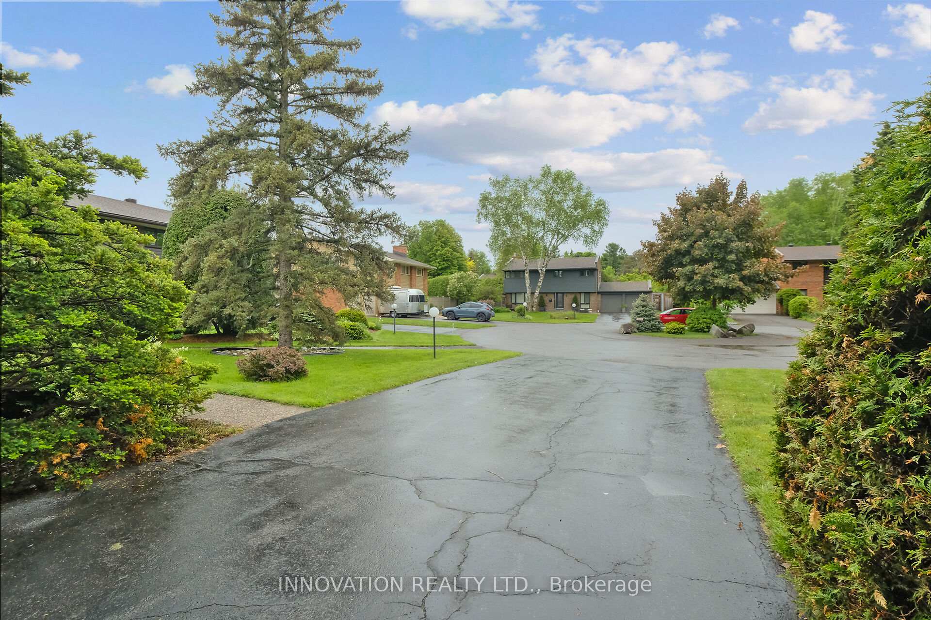 Photo 2 of 7 Colville Court, Ottawa, Kanata - Beaverbrook — HOMEH