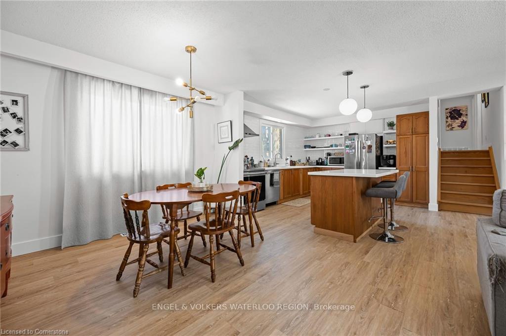 Photo 10 of 113 Martinglen Crescent, Kitchener, Country Hills — HOMEH