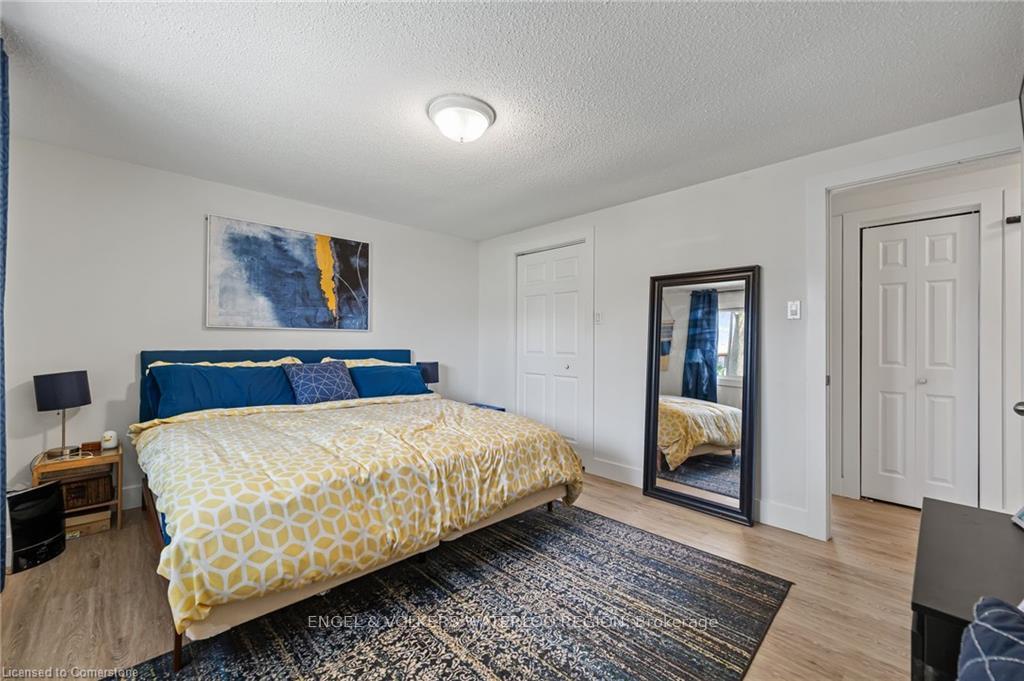 Photo 17 of 113 Martinglen Crescent, Kitchener, Country Hills — HOMEH
