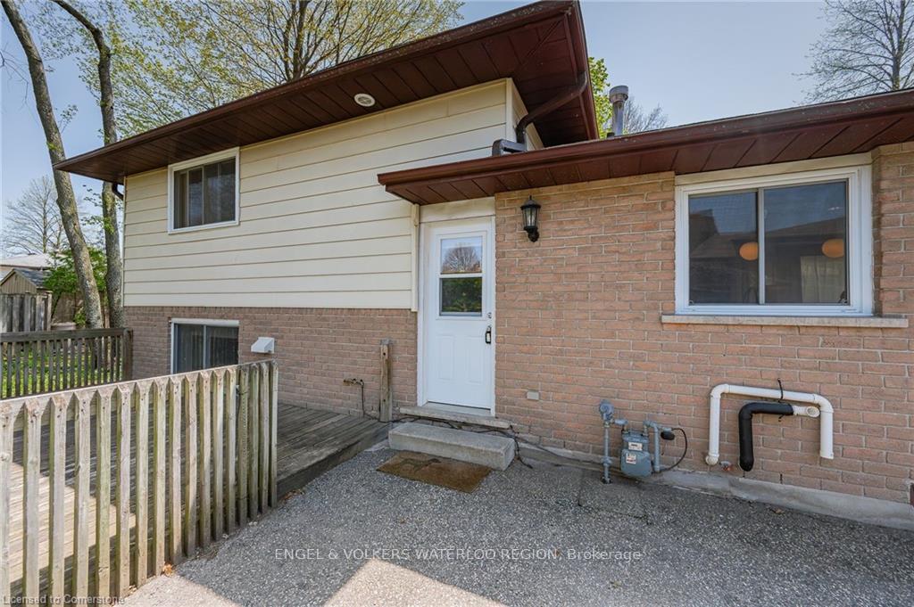 Photo 23 of 113 Martinglen Crescent, Kitchener, Country Hills — HOMEH