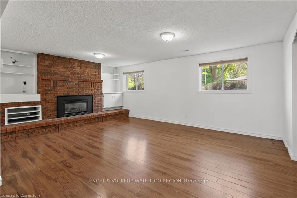 Photo 26 of 113 Martinglen Crescent, Kitchener, Country Hills — HOMEH