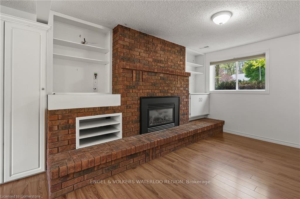 Photo 27 of 113 Martinglen Crescent, Kitchener, Country Hills — HOMEH