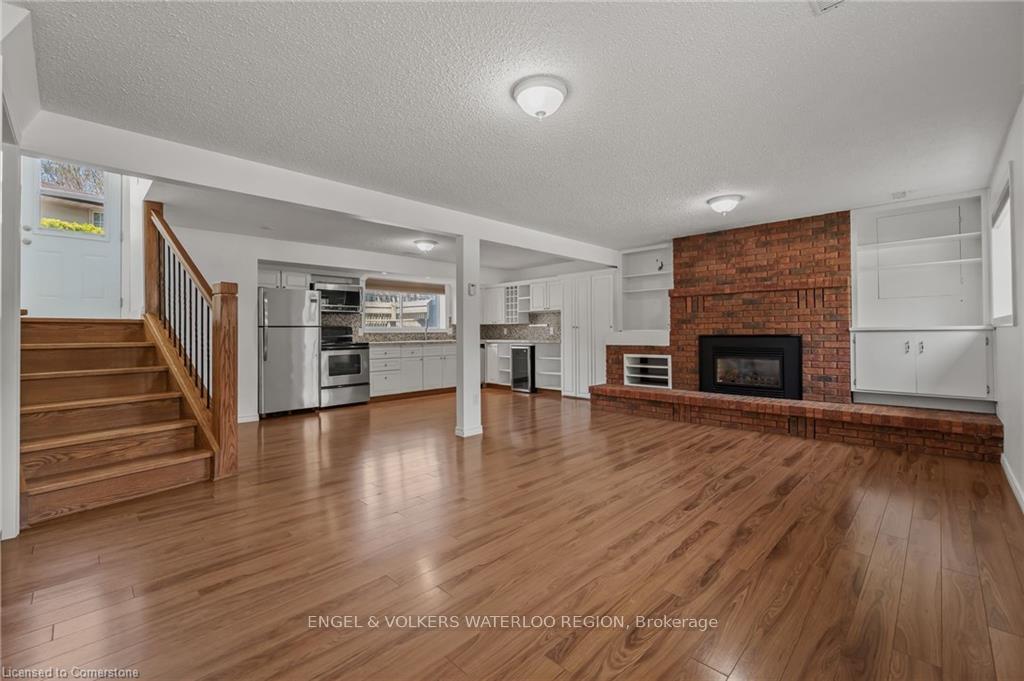 Photo 28 of 113 Martinglen Crescent, Kitchener, Country Hills — HOMEH