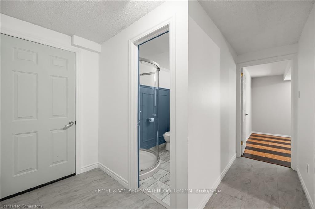 Photo 37 of 113 Martinglen Crescent, Kitchener, Country Hills — HOMEH