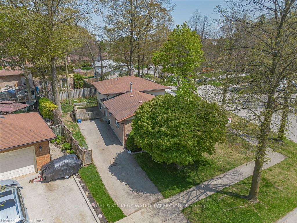 Photo 44 of 113 Martinglen Crescent, Kitchener, Country Hills — HOMEH