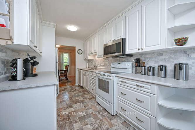 Photo 8 of 84 Tamblyn Crescent, Ottawa, Kanata - Katimavik — HOMEH