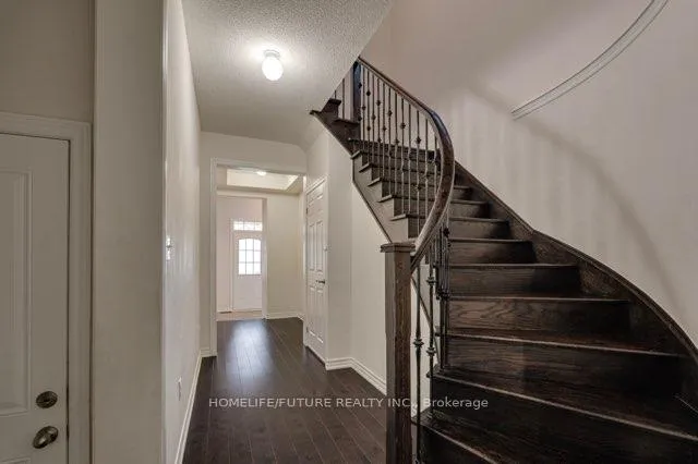 Photo 5 of 3 Reddington Road, Markham, Cedarwood — HOMEH