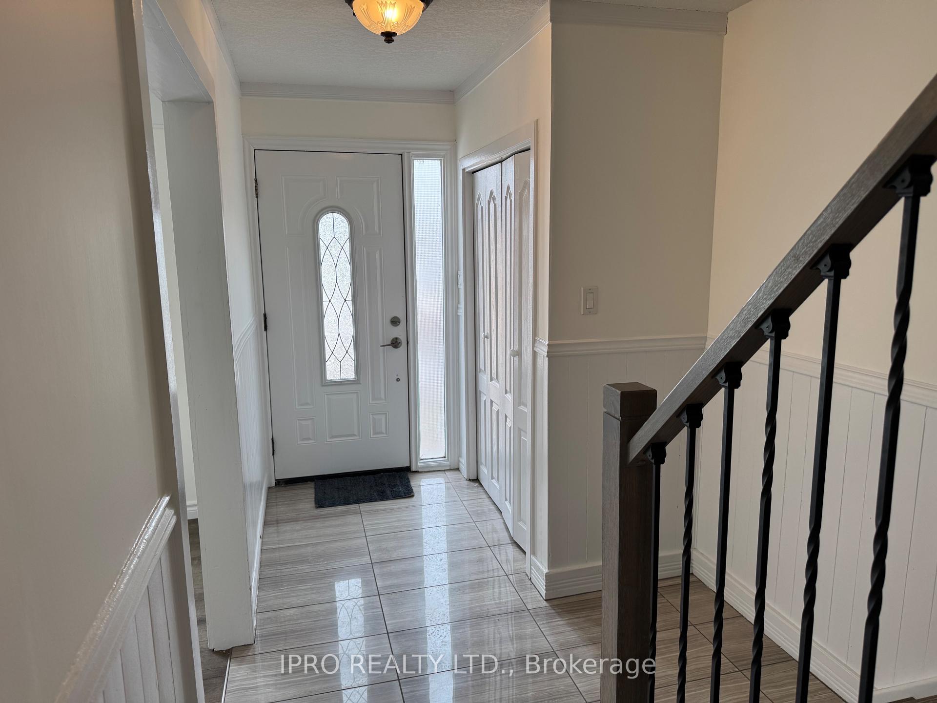 Photo 3 of 29 Obermeyer Drive, Kitchener — HOMEH