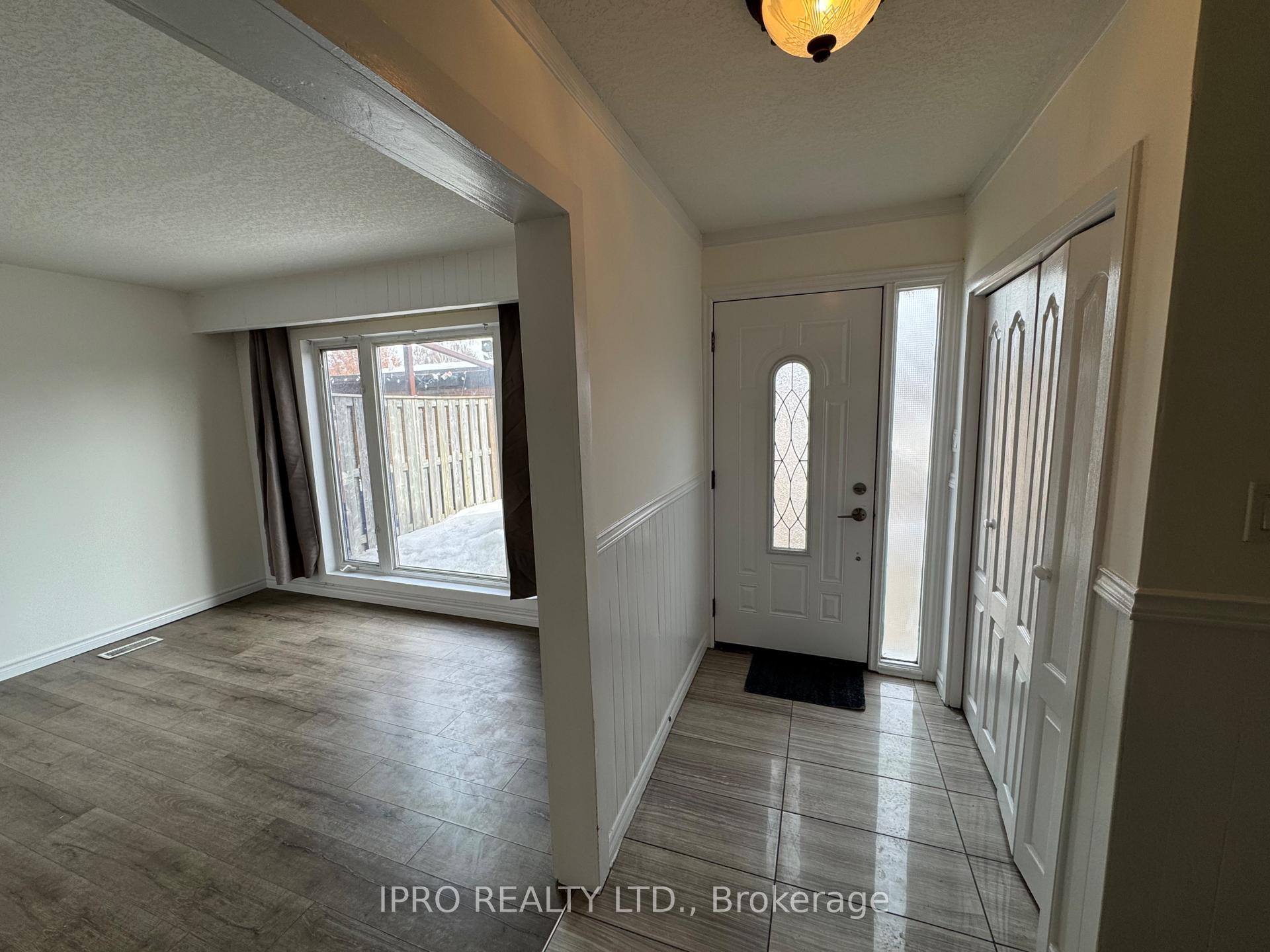 Photo 5 of 29 Obermeyer Drive, Kitchener — HOMEH