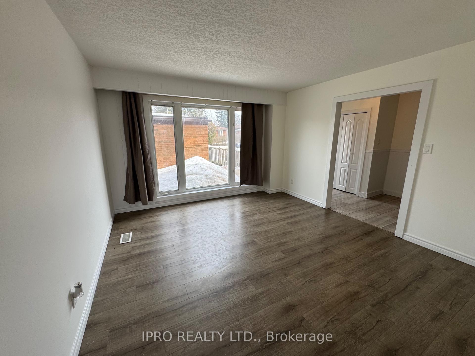Photo 6 of 29 Obermeyer Drive, Kitchener — HOMEH