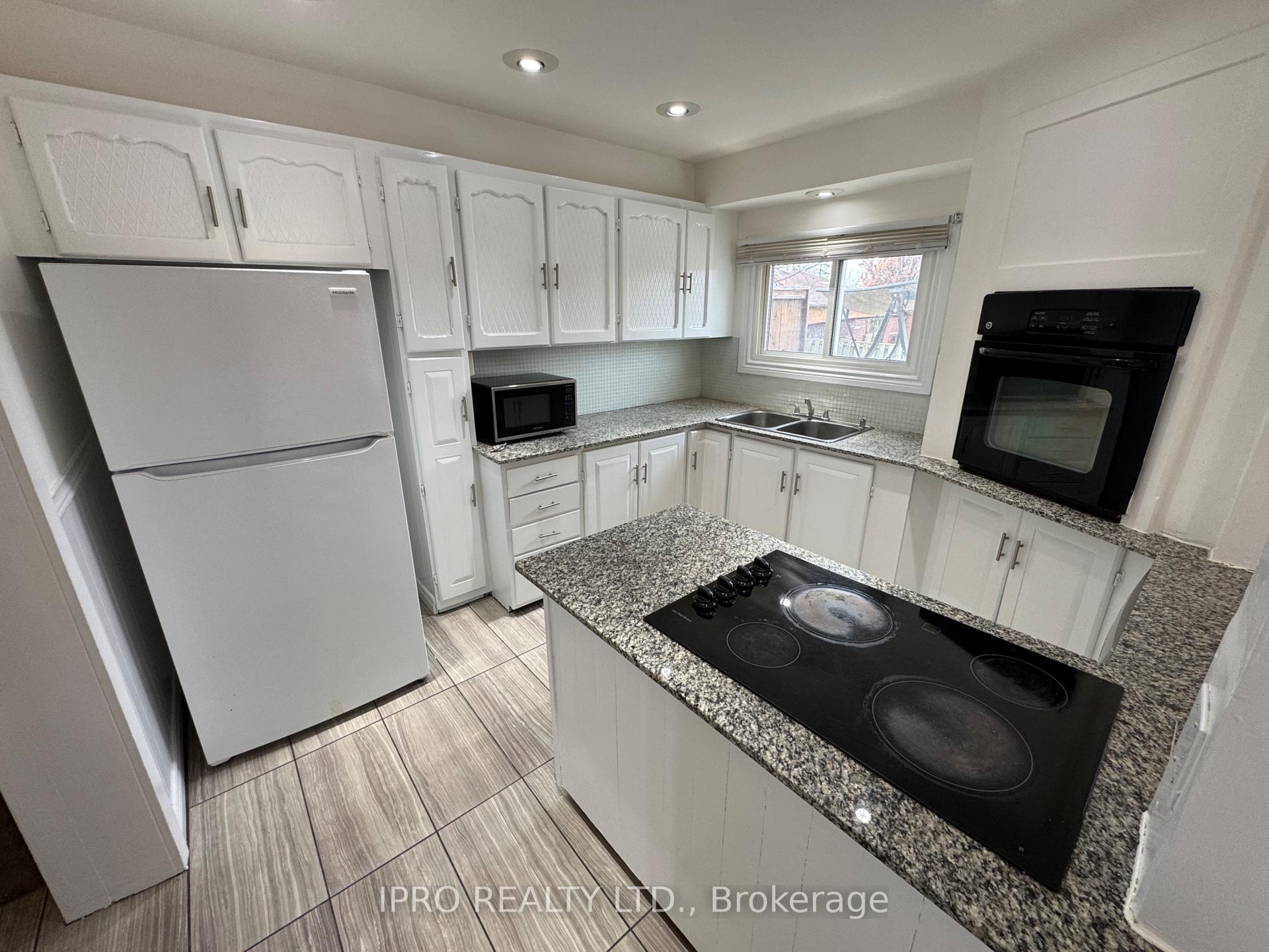 Photo 10 of 29 Obermeyer Drive, Kitchener — HOMEH