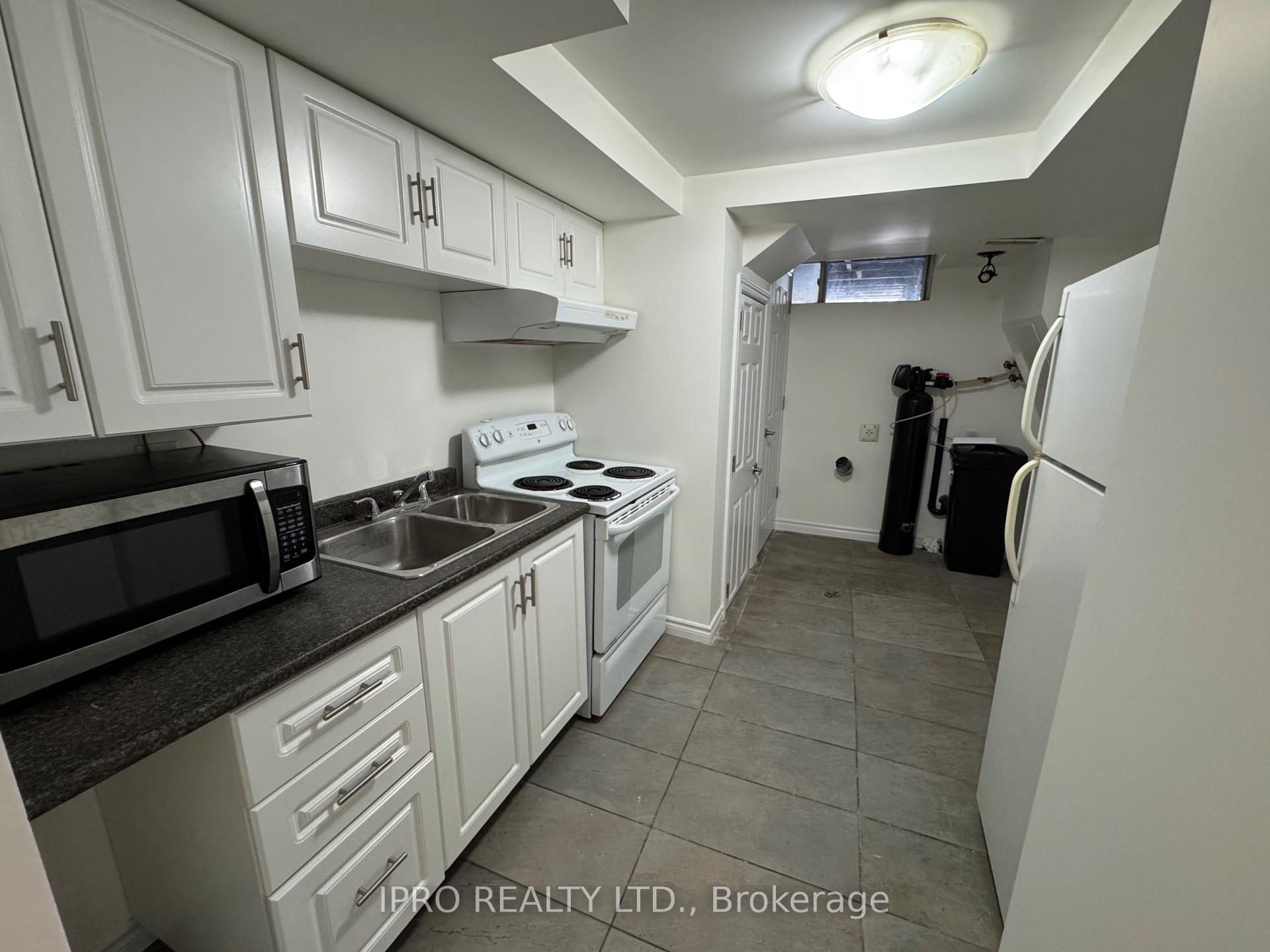 Photo 25 of 29 Obermeyer Drive, Kitchener — HOMEH