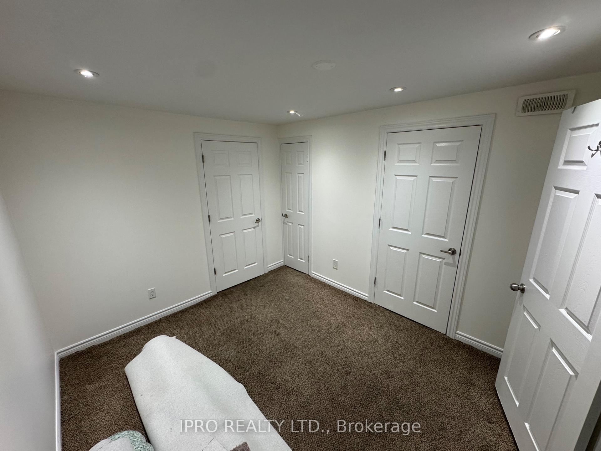 Photo 28 of 29 Obermeyer Drive, Kitchener — HOMEH
