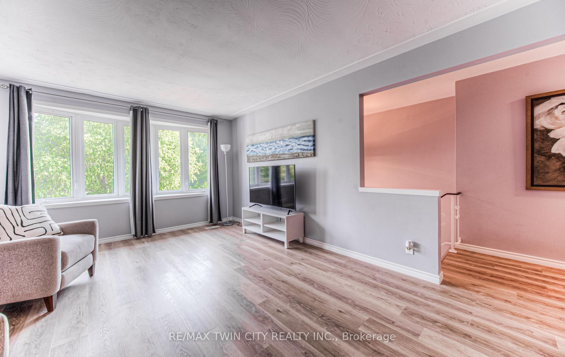 Photo 6 of 87 Radcliffe Drive, Kitchener — HOMEH