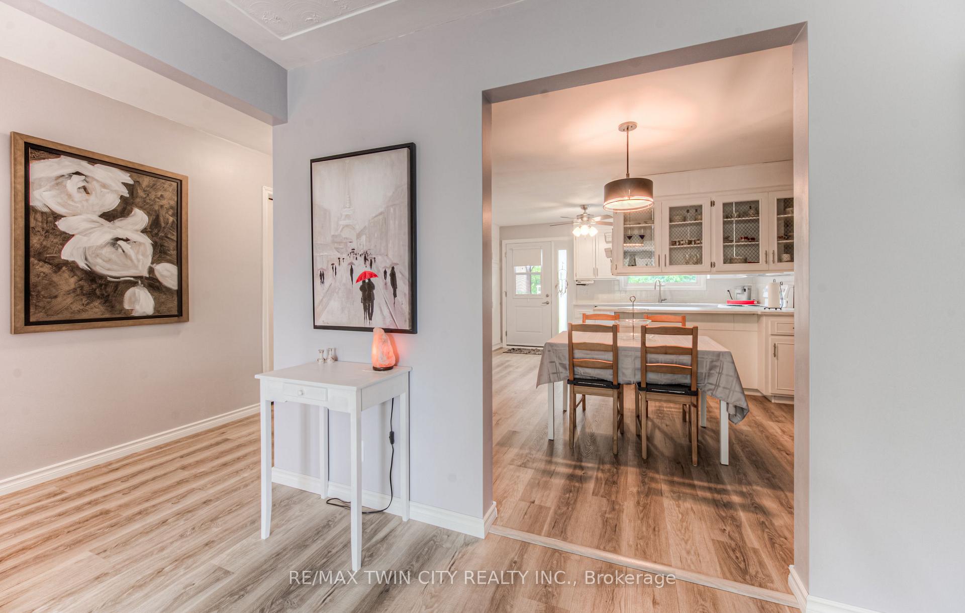 Photo 8 of 87 Radcliffe Drive, Kitchener — HOMEH