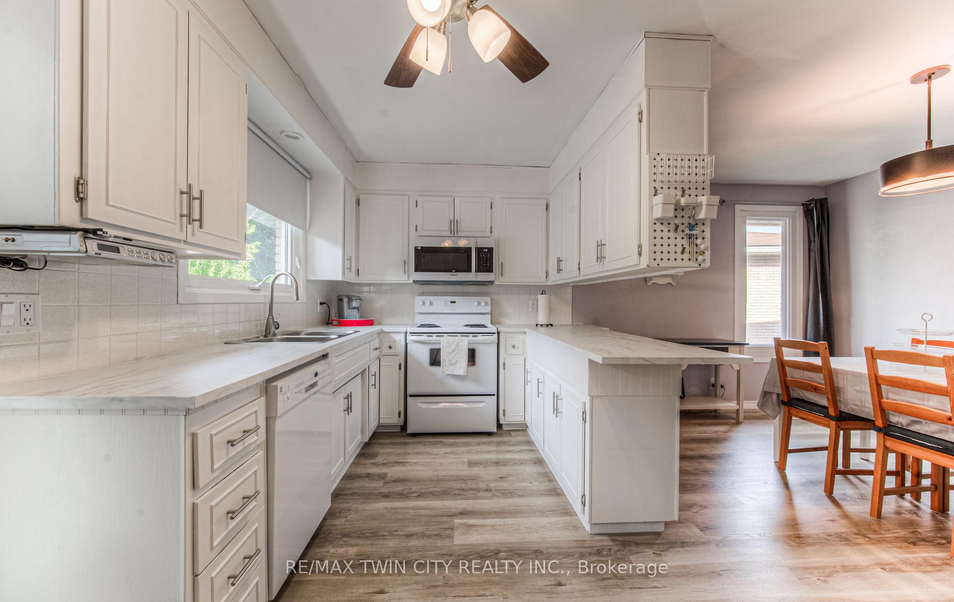 Photo 10 of 87 Radcliffe Drive, Kitchener — HOMEH