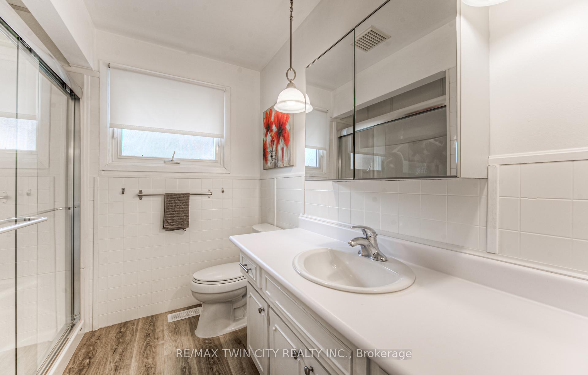 Photo 13 of 87 Radcliffe Drive, Kitchener — HOMEH