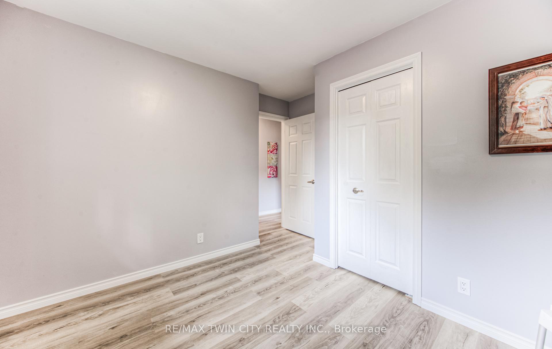 Photo 15 of 87 Radcliffe Drive, Kitchener — HOMEH