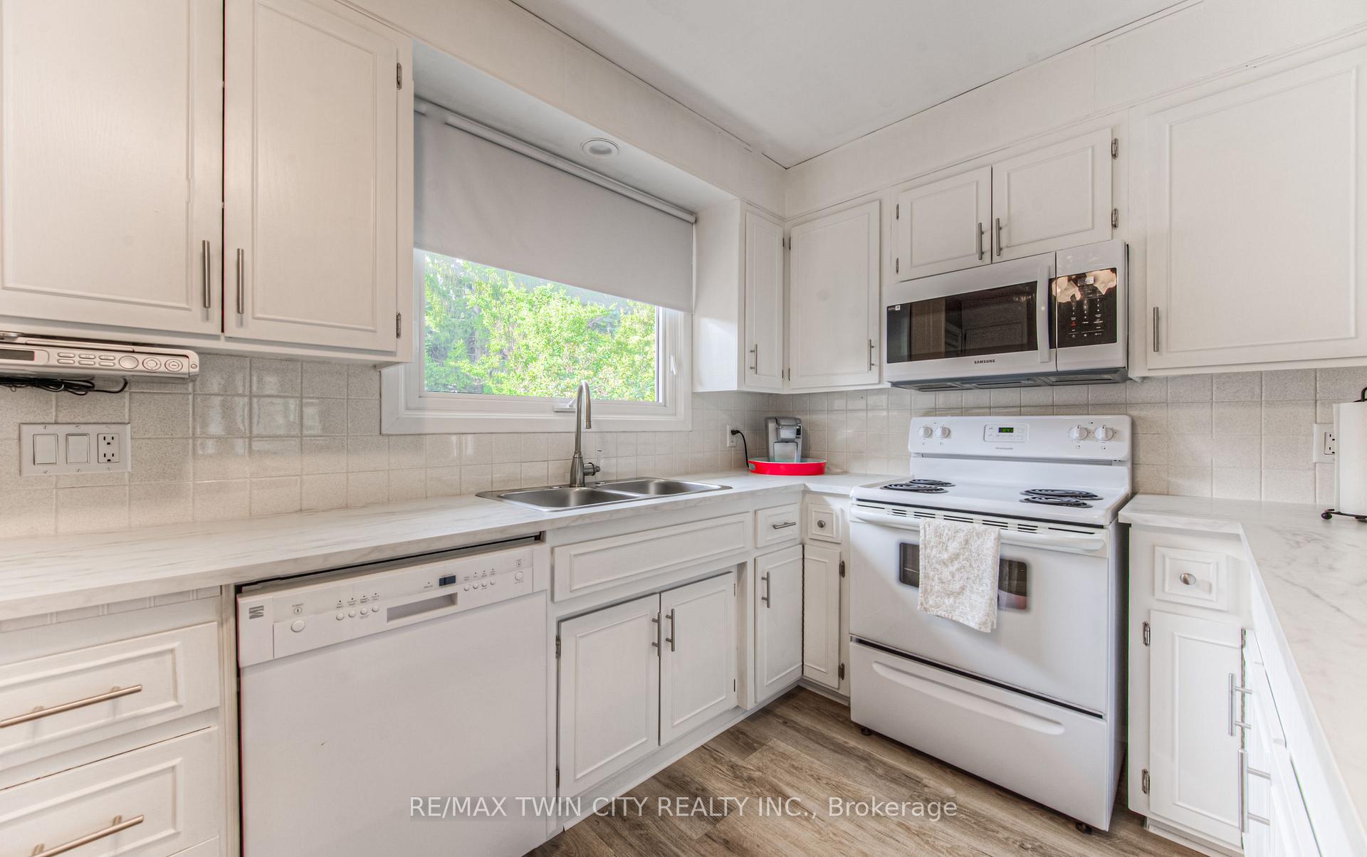Photo 18 of 87 Radcliffe Drive, Kitchener — HOMEH