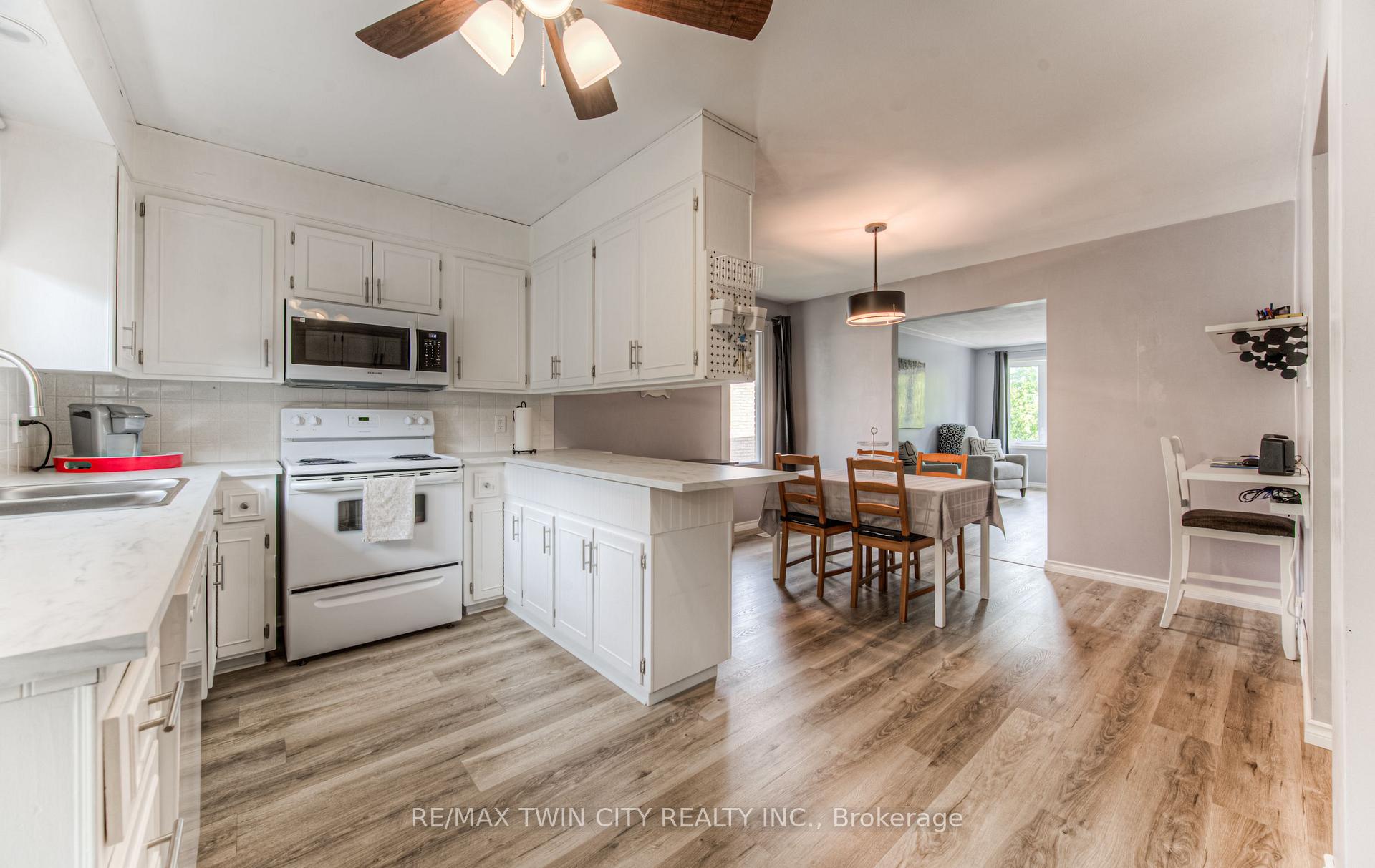 Photo 21 of 87 Radcliffe Drive, Kitchener — HOMEH