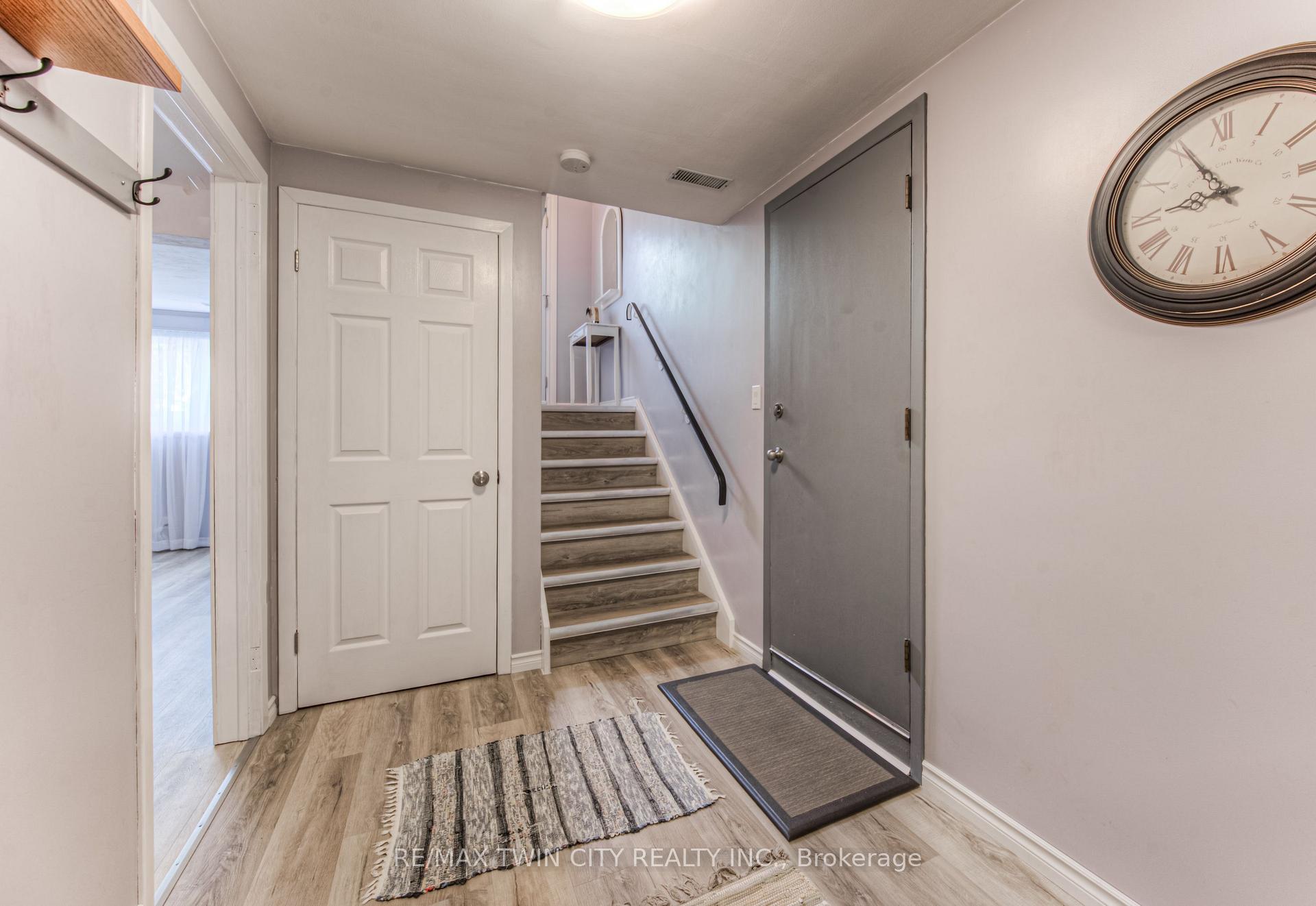 Photo 25 of 87 Radcliffe Drive, Kitchener — HOMEH