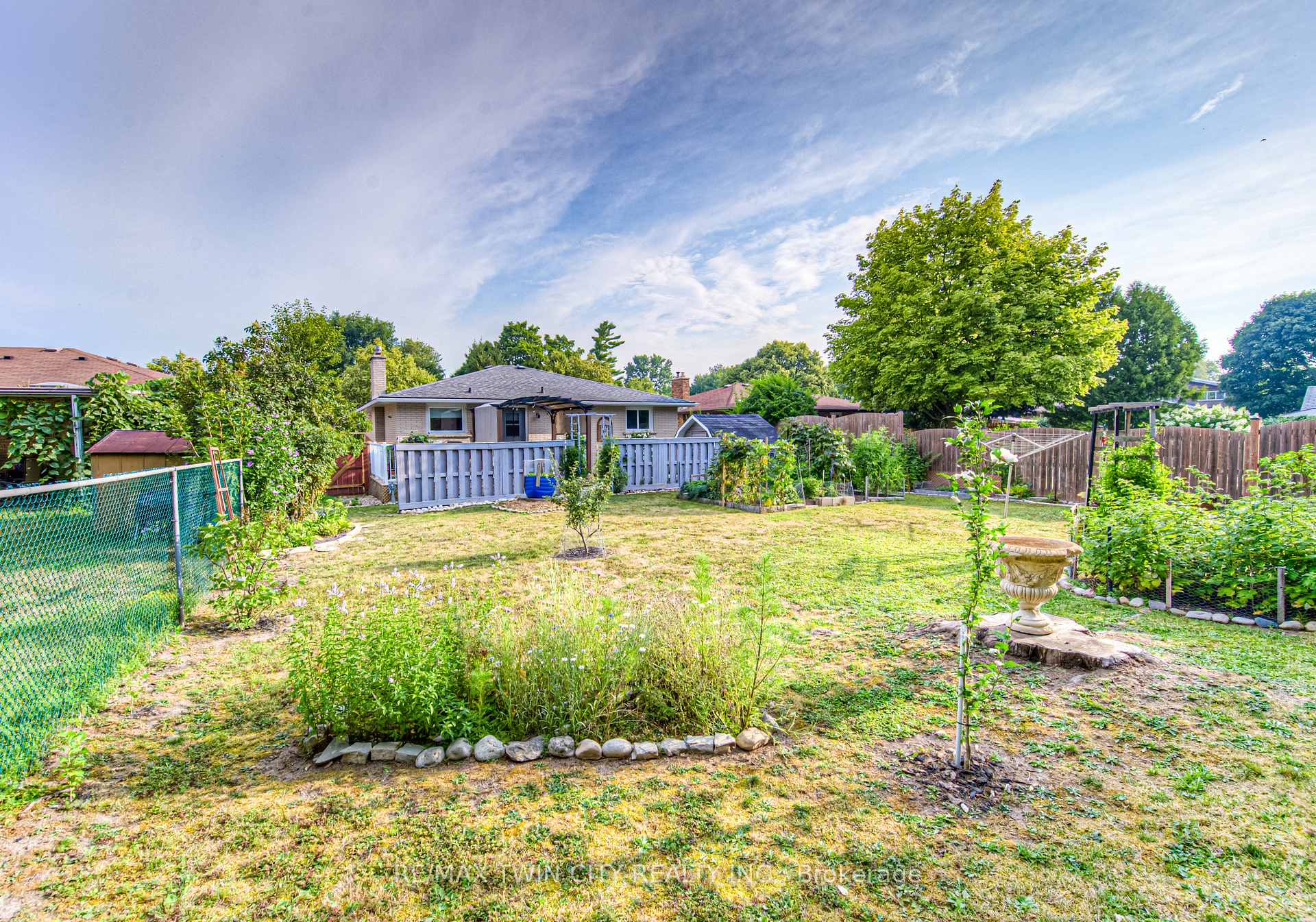 Photo 36 of 87 Radcliffe Drive, Kitchener — HOMEH