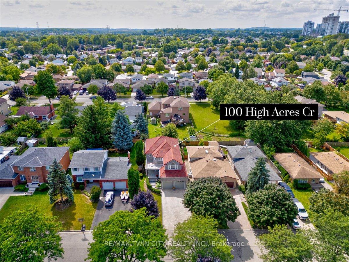 Photo 6 of 100 High Acres Crescent, Kitchener, Forest Heights — HOMEH