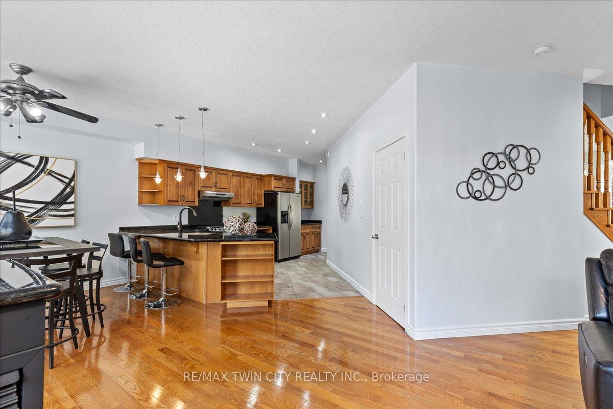 Photo 15 of 100 High Acres Crescent, Kitchener, Forest Heights — HOMEH