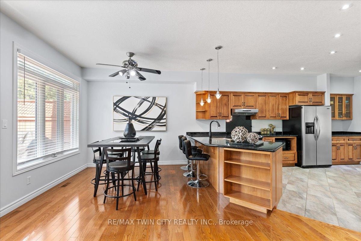 Photo 16 of 100 High Acres Crescent, Kitchener, Forest Heights — HOMEH