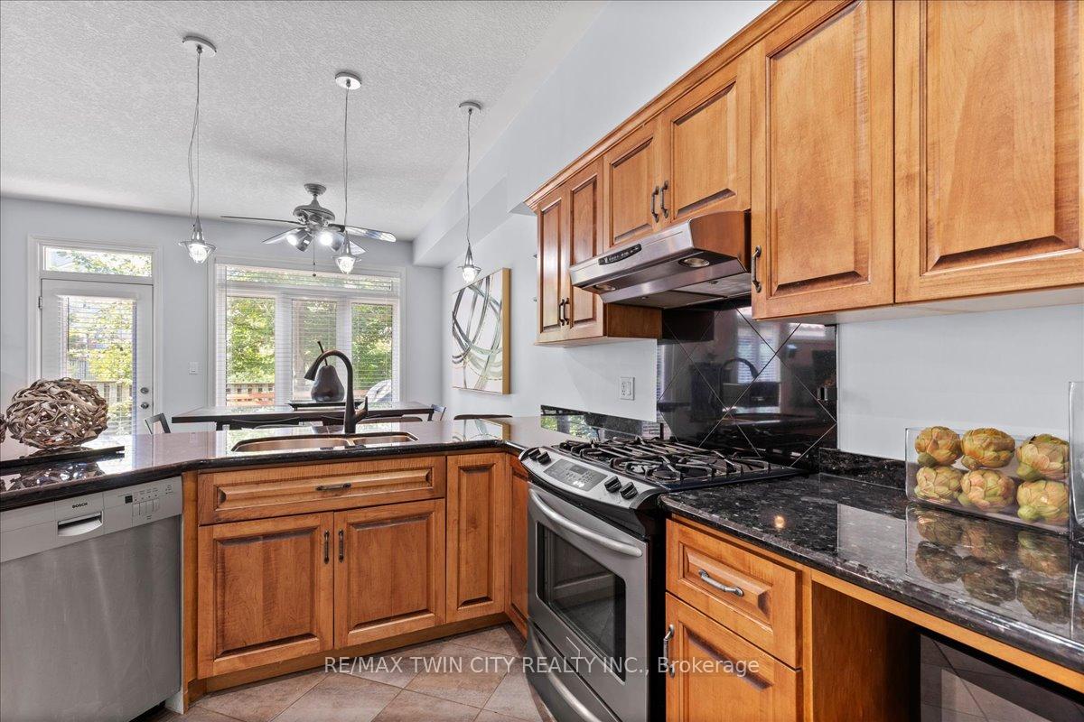 Photo 19 of 100 High Acres Crescent, Kitchener, Forest Heights — HOMEH