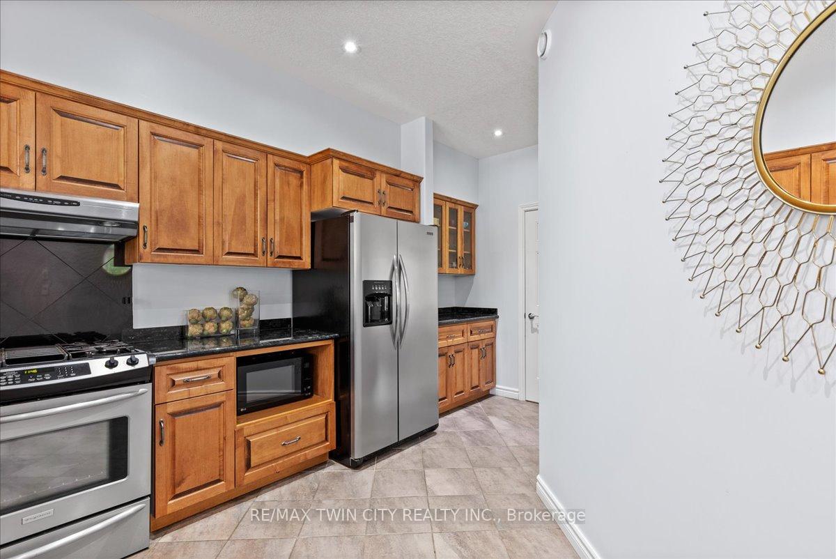 Photo 21 of 100 High Acres Crescent, Kitchener, Forest Heights — HOMEH