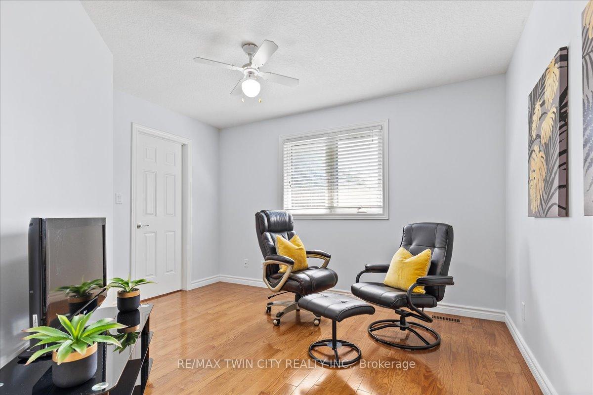 Photo 24 of 100 High Acres Crescent, Kitchener, Forest Heights — HOMEH