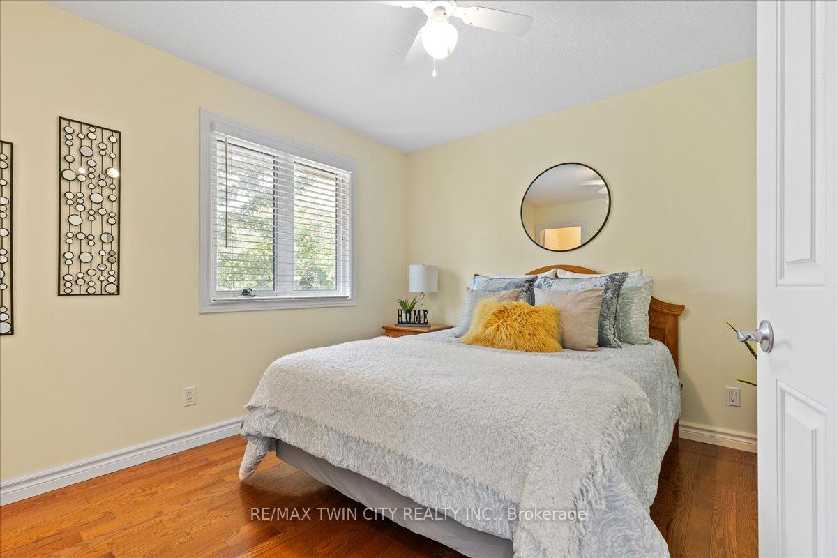 Photo 27 of 100 High Acres Crescent, Kitchener, Forest Heights — HOMEH