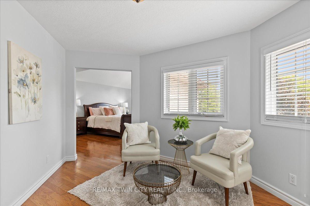 Photo 32 of 100 High Acres Crescent, Kitchener, Forest Heights — HOMEH