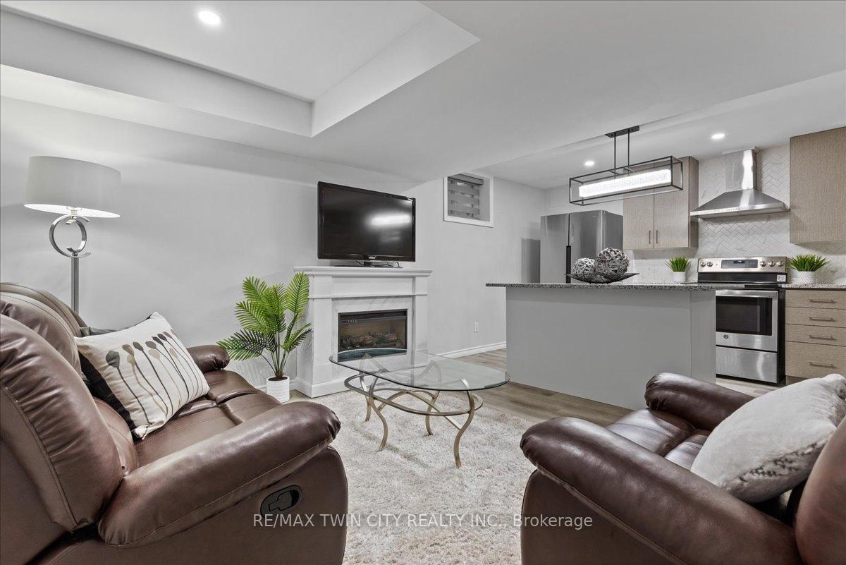 Photo 39 of 100 High Acres Crescent, Kitchener, Forest Heights — HOMEH