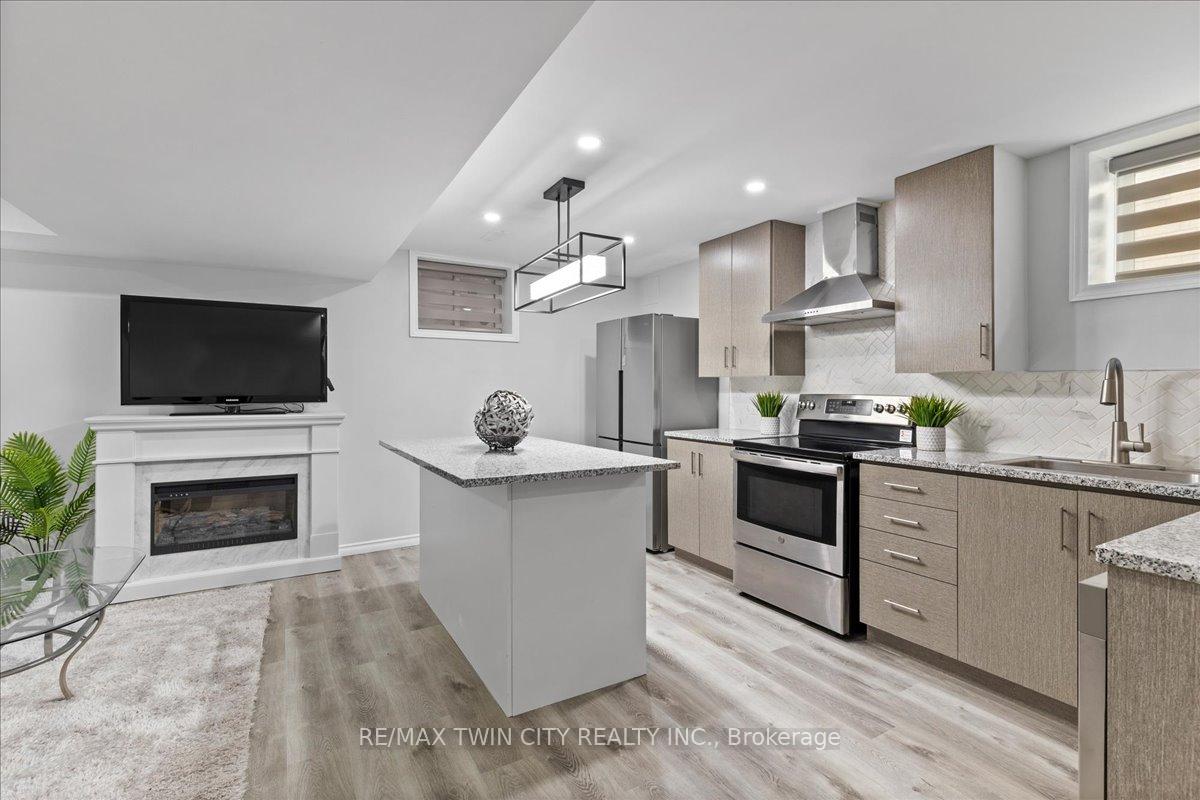 Photo 41 of 100 High Acres Crescent, Kitchener, Forest Heights — HOMEH