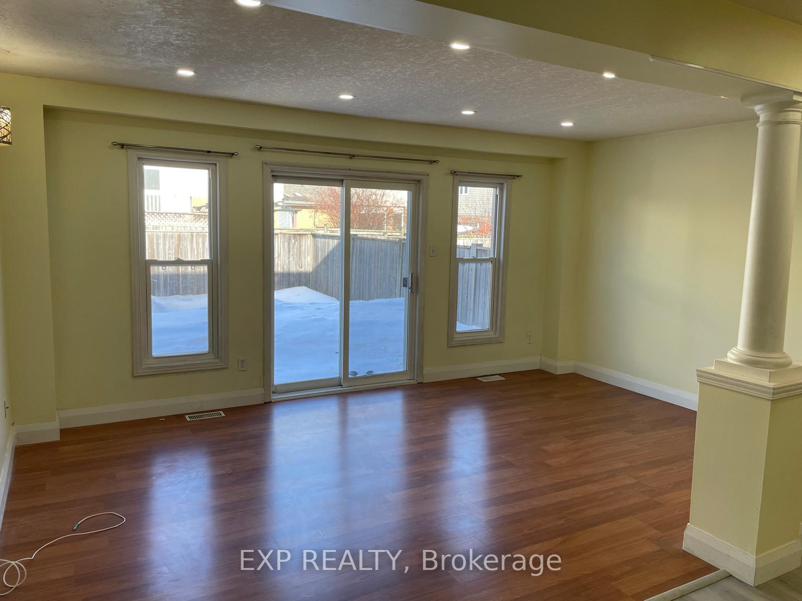Photo 4 of 42 Donnenwerth Drive, Kitchener — HOMEH