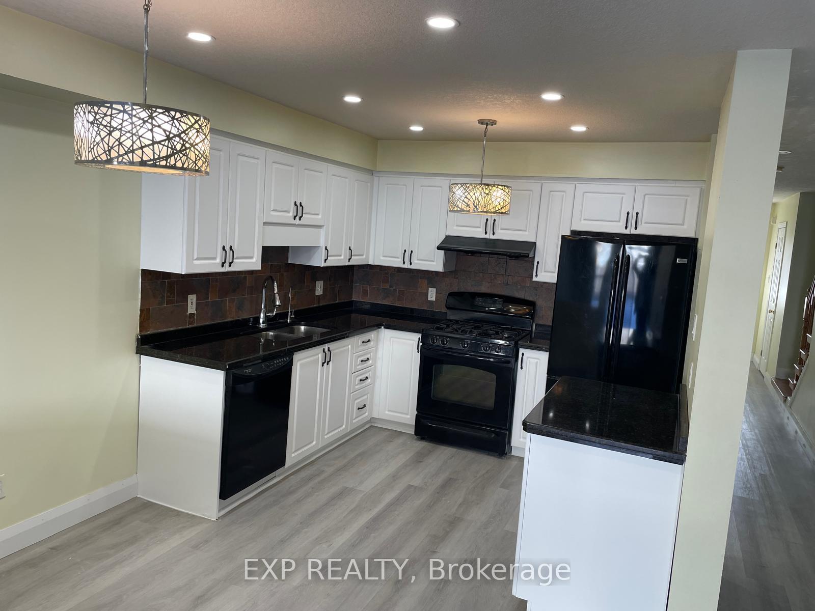 Photo 5 of 42 Donnenwerth Drive, Kitchener — HOMEH