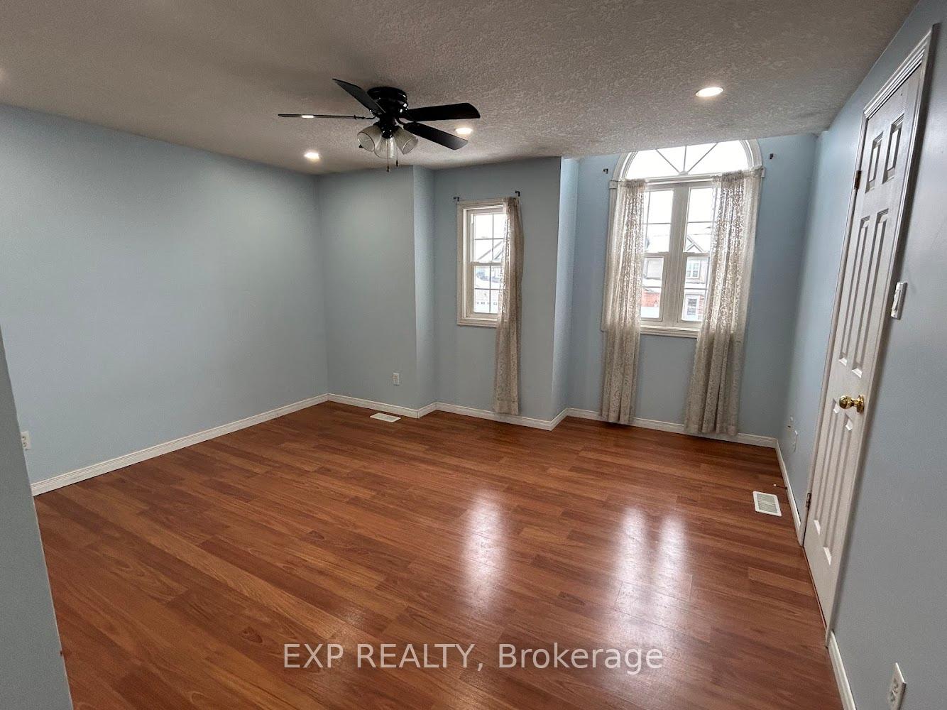 Photo 7 of 42 Donnenwerth Drive, Kitchener — HOMEH