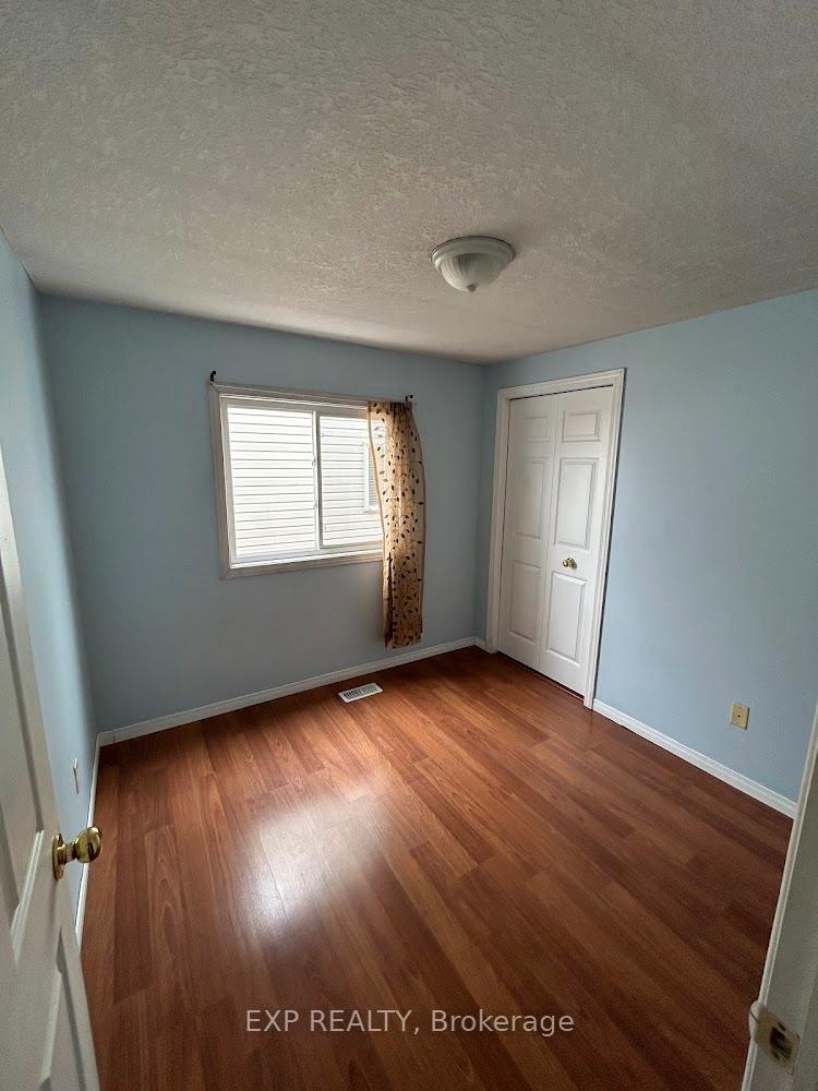 Photo 12 of 42 Donnenwerth Drive, Kitchener — HOMEH