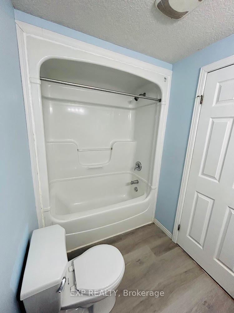 Photo 14 of 42 Donnenwerth Drive, Kitchener — HOMEH